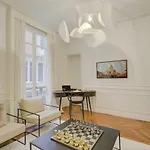 Le Parisien Chic et Contemporain