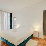 Le Parisien Chic et Contemporain